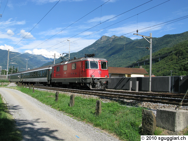 SBB Re 4/4 II 11208